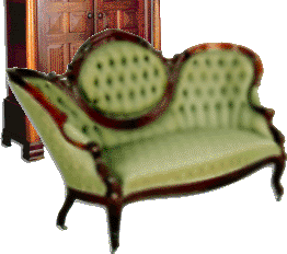 Любимый диван Делен купленный в антикварном магазине как впрочем и шкаф и полочка
